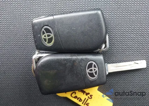 2022 Toyota Corolla Le z USA, uszkodzony, nr VIN JTDEPMAE2N3019240